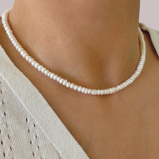 Lady wearing Claire Beaded Pearl Necklace by Deduet