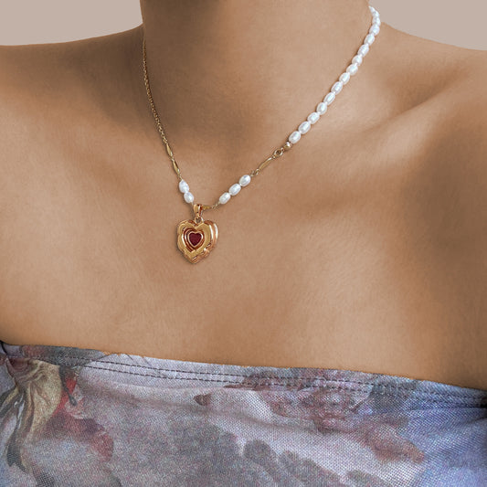 Lady wearing Simone Heart Pendant Necklace by Deduet