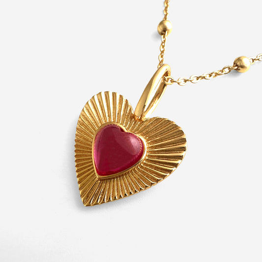 Vada Heart Pendant Necklace by Deduet