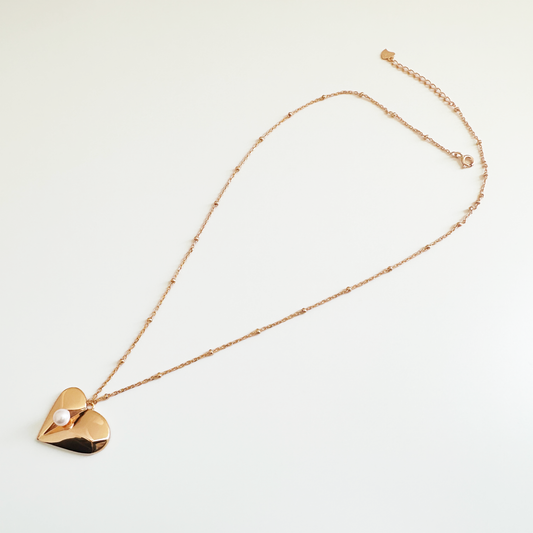 Zoe Heart Pendant Necklace in Gold by Deduet