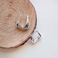 Bailey Hoop Earrings in Silver by Deduet