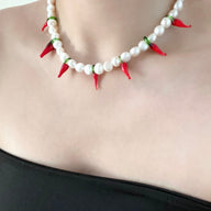 Chichi Chili Pearl Necklace | Deduet