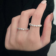 Lady wearing Gia Adjustable Silver Ring by Deduet