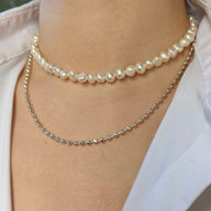 Lady wearing Hepburn Baroque Pearl Necklace by Deduet