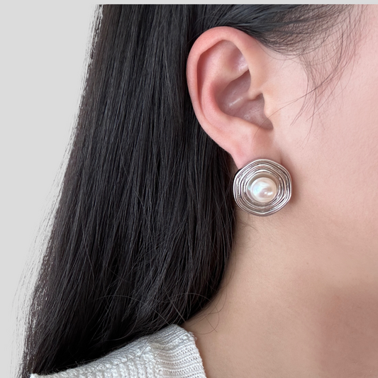 Regina Pearl Stud Earrings