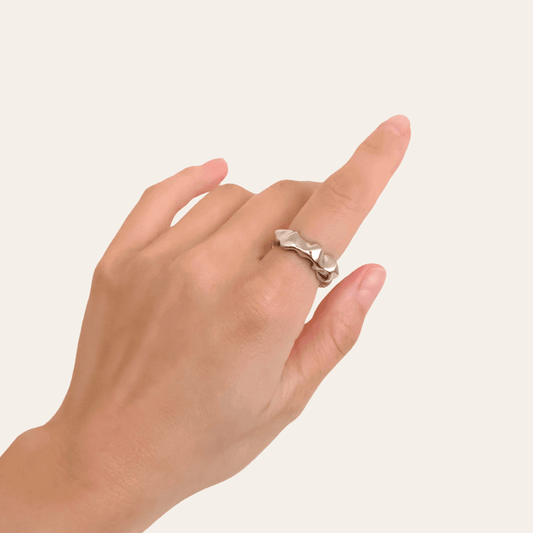 Sloane Adjustable Wavy Ring